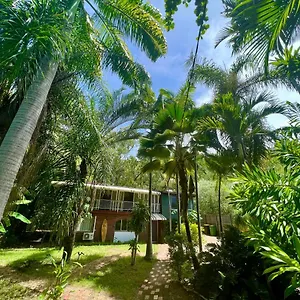 Homestay Jikinerita, Nelly Bay