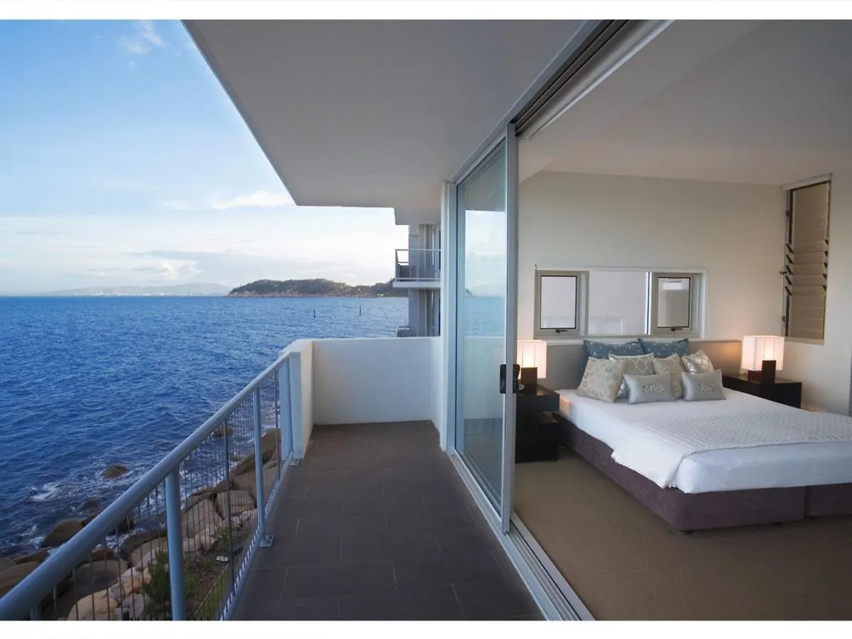 1 Bright Point Apartment 5201 Nelly Bay